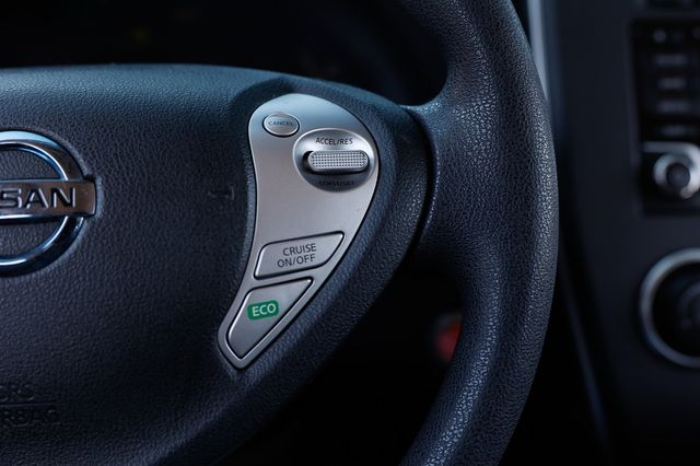 2016 Nissan Leaf 4dr Hatchback S - 22977456 - 30