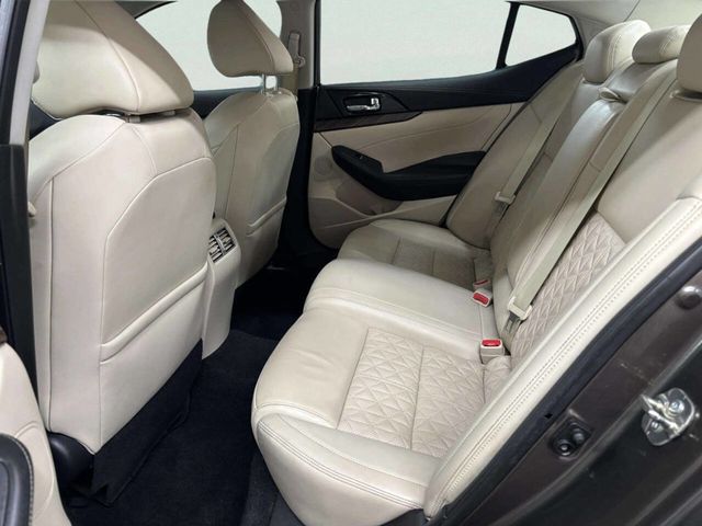 2016 Nissan Maxima 4dr Sedan 3.5 Platinum - 23038745 - 16