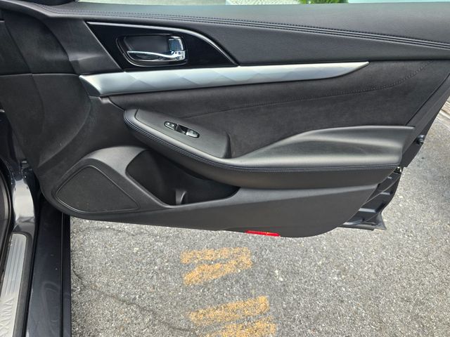 2016 Nissan Maxima 4dr Sedan 3.5 SR - 23074640 - 18