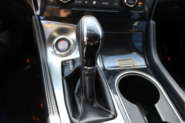 2016 Nissan Maxima 4dr Sedan 3.5 SV - 22987730 - 13