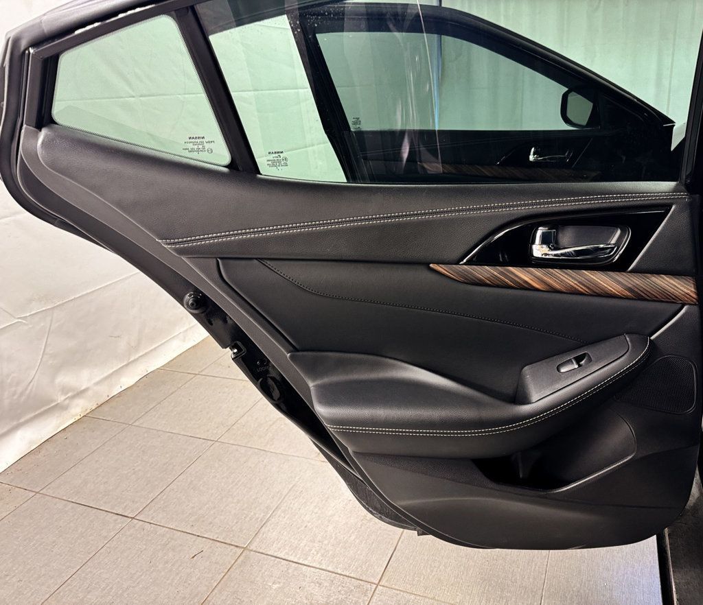 2016 Nissan Maxima PLATINUM - 22958485 - 13