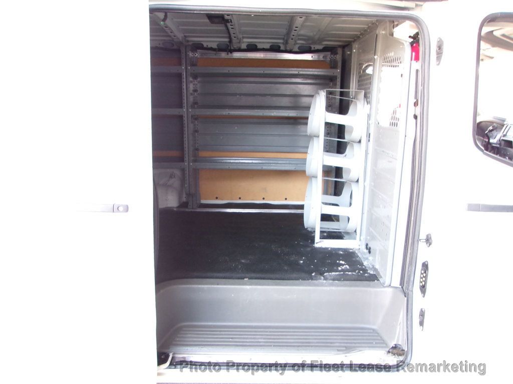 2016 Nissan NV NV2500 Standard Roof Cargo Van Ladder Rack - 22997094 - 17