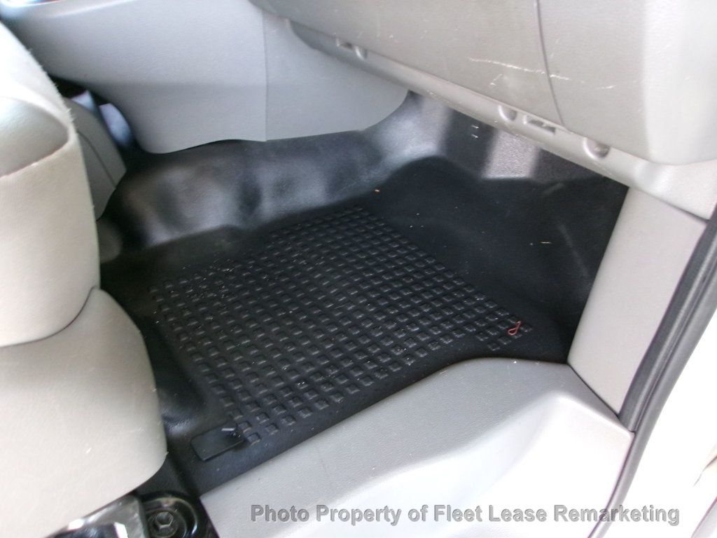 2016 Nissan NV NV2500 Standard Roof Cargo Van Ladder Rack - 22997094 - 22