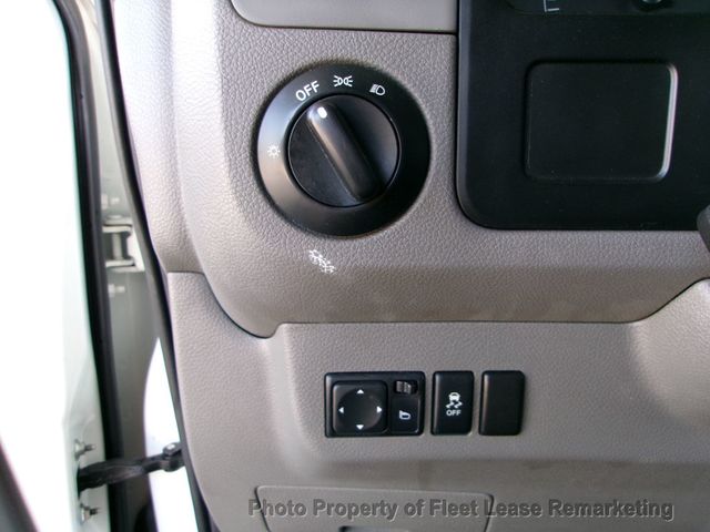 2016 Nissan NV NV2500 Standard Roof Cargo Van Ladder Rack - 22997094 - 34