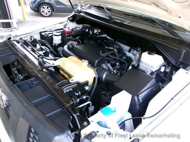 2016 Nissan NV NV2500 Standard Roof Cargo Van Ladder Rack - 22997094 - 39