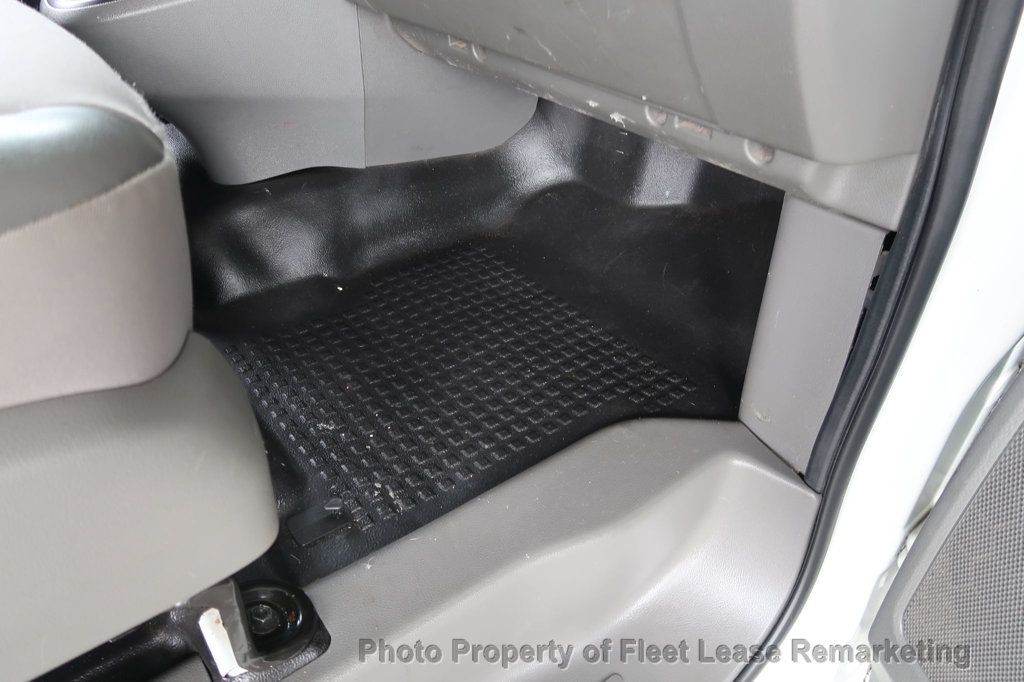 2016 Nissan NV NV2500 SV Low Roof Cargo Van Ladder Rack - 22951862 - 22