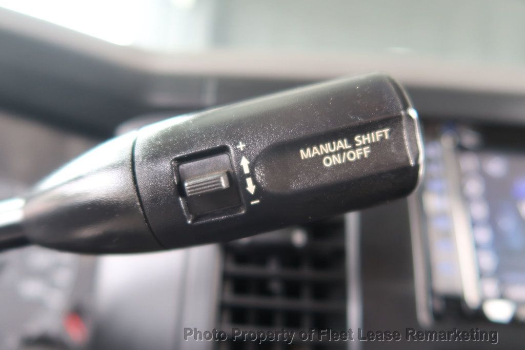 2016 Nissan NV NV2500 SV Low Roof Cargo Van Ladder Rack - 22951862 - 29