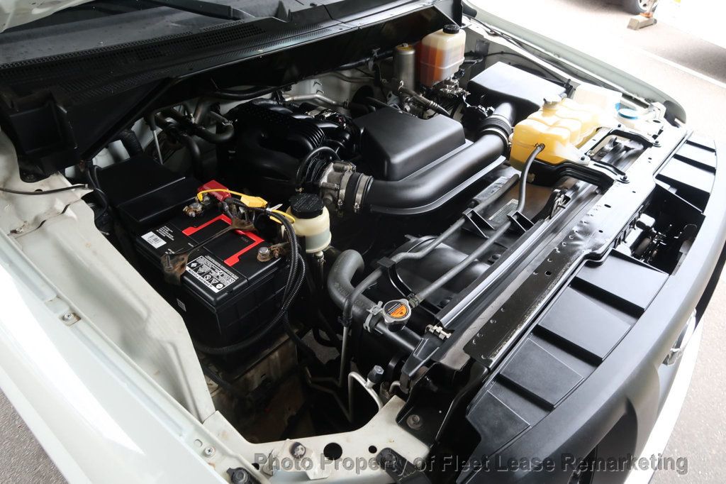 2016 Nissan NV NV2500 SV Low Roof Cargo Van Ladder Rack - 22951862 - 31