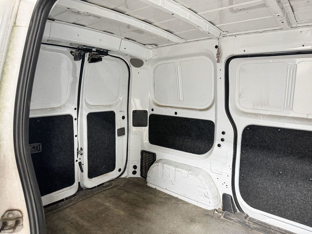 2016 Nissan NV200 photo 9