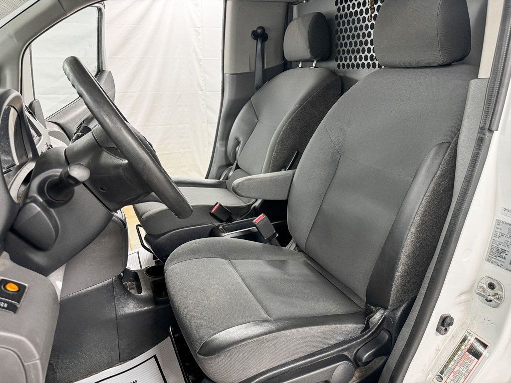2016 Nissan NV200 photo 6
