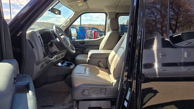 2016 Nissan NVP 3500 SL Passenger - 22945547 - 11