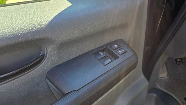 2016 Nissan NVP 3500 SL Passenger - 22945547 - 12