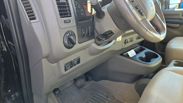 2016 Nissan NVP 3500 SL Passenger - 22945547 - 13