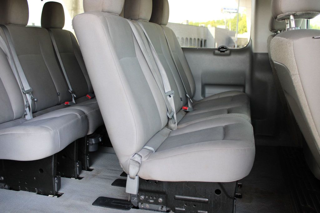2016 Nissan NVP 3500 V6 SV - 23062112 - 11