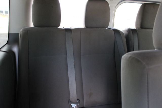 2016 Nissan NVP 3500 V6 SV - 23062112 - 13