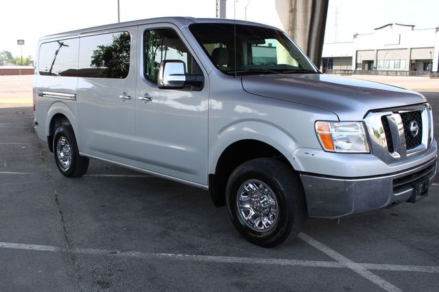 2016 Nissan NVP 3500 V6 SV - 23062112 - 3