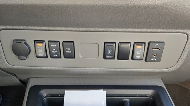 2016 Nissan NVP 3500 V8 SL - 22945547 - 17