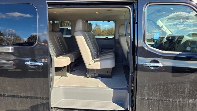 2016 Nissan NVP 3500 V8 SL - 22945547 - 21