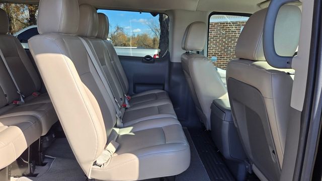 2016 Nissan NVP 3500 V8 SL - 22945547 - 23