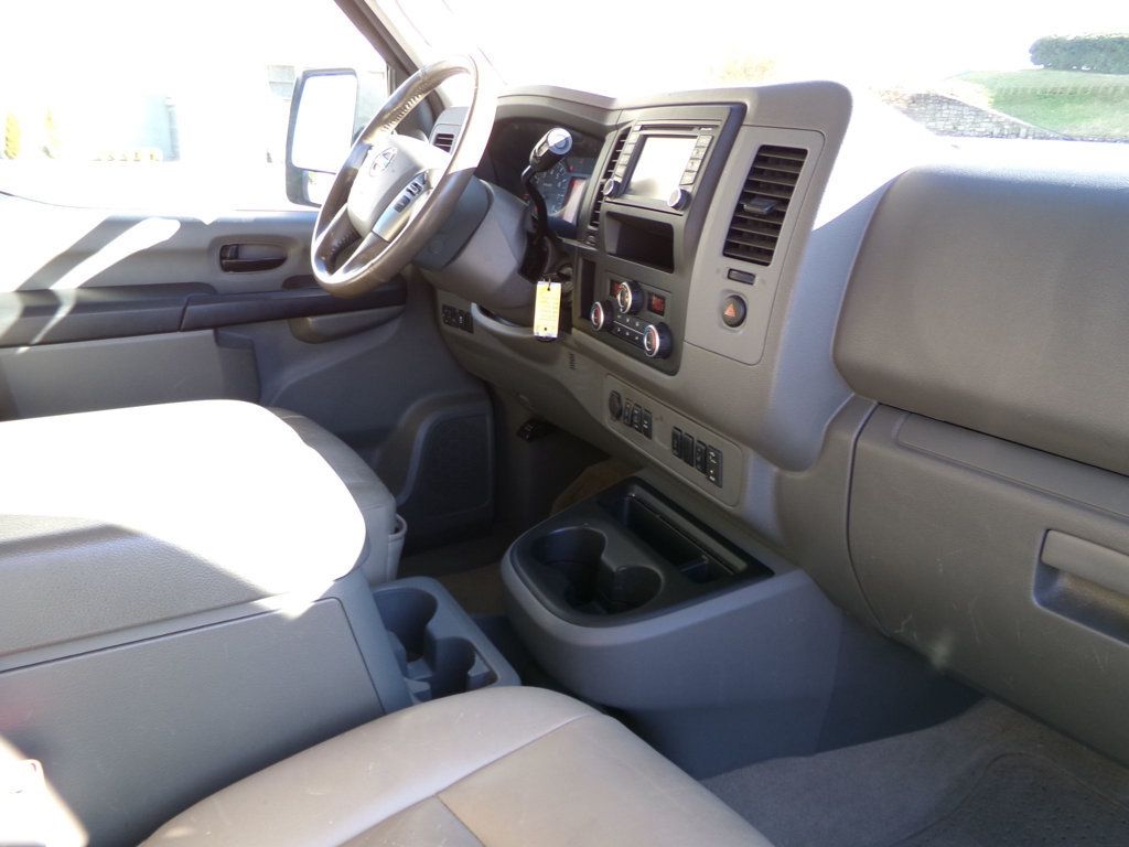 2016 Nissan NVP 3500 V8 SL - 22960756 - 9