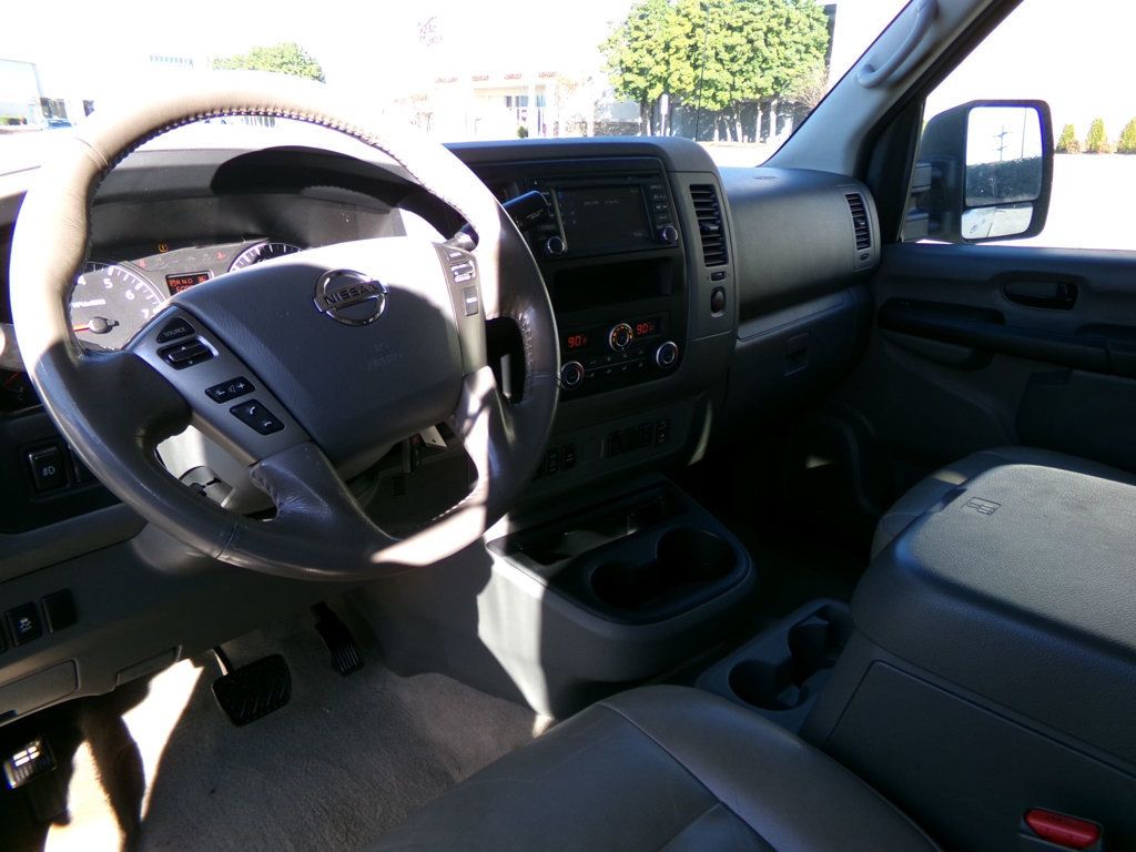 2016 Nissan NVP 3500 V8 SL - 22960756 - 11