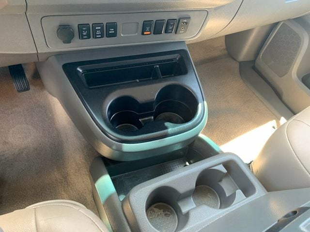 2016 Nissan NVP 3500 V8 SL 12-PASSENGER Leather seats Low Miles - 23057020 - 41