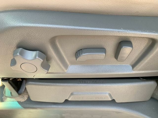 2016 Nissan NVP 3500 V8 SL 12-PASSENGER Leather seats Low Miles - 23057020 - 8