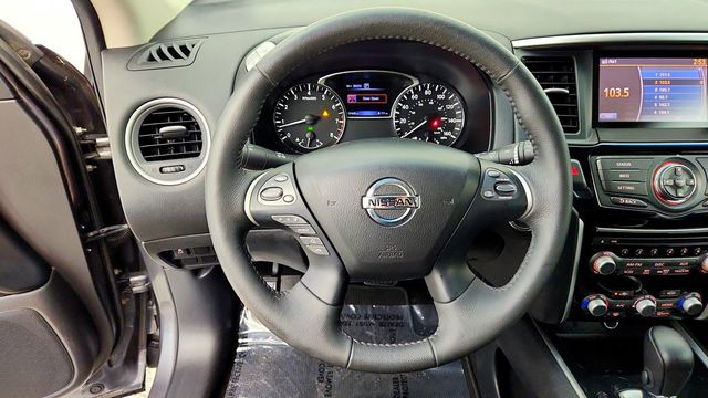 2016 Nissan Pathfinder 4WD 4dr SV - 23085427 - 11