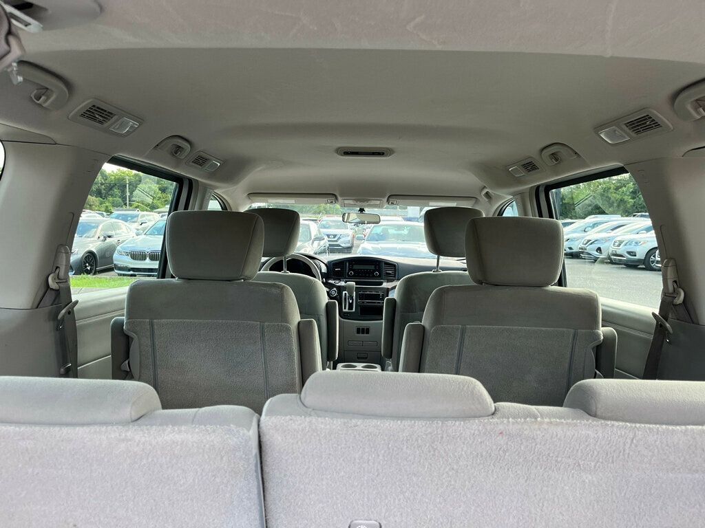 2016 Nissan Quest S photo 11
