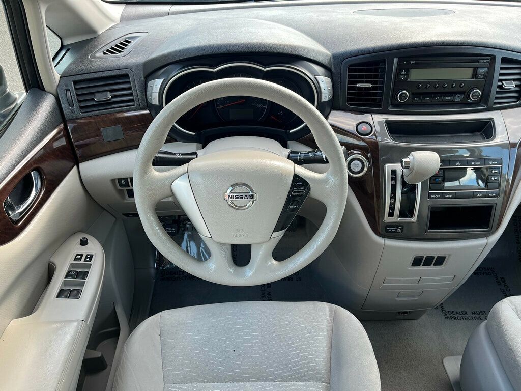 2016 Nissan Quest S photo 14