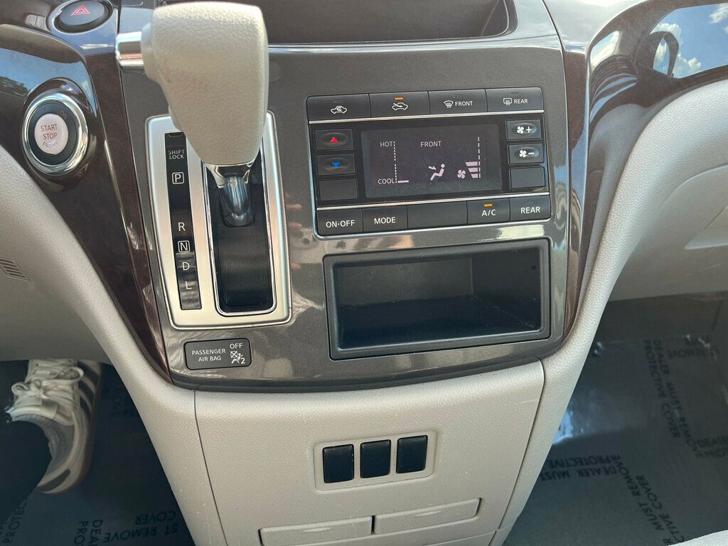 2016 Nissan Quest S photo 19
