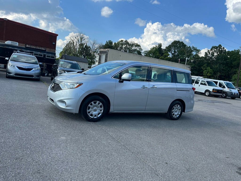 2016 Nissan Quest S photo 2