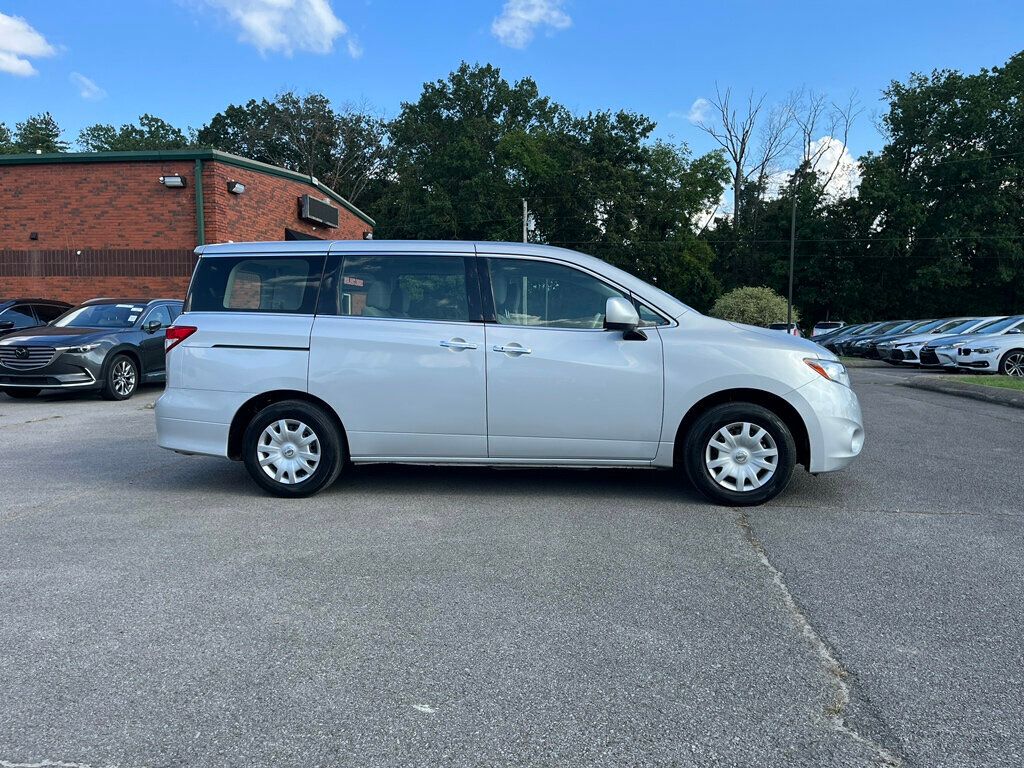 2016 Nissan Quest S photo 3