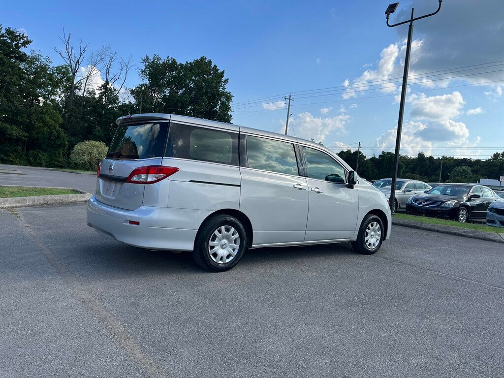 2016 Nissan Quest S photo 4