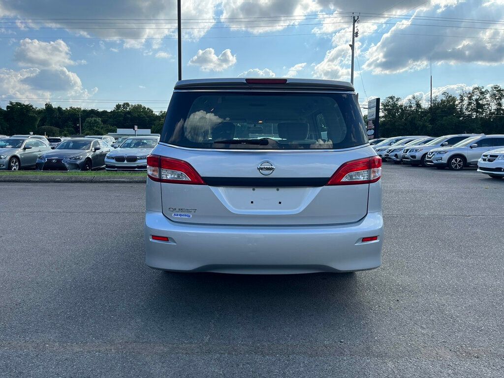 2016 Nissan Quest S photo 5