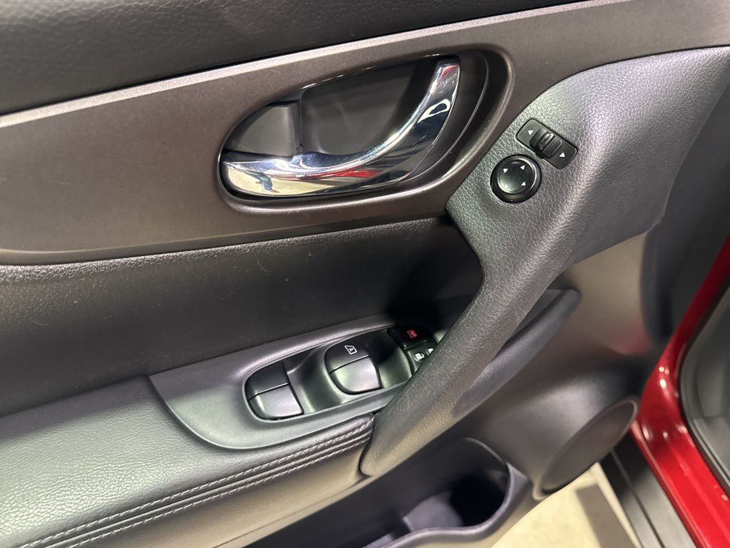 2016 Nissan Rogue AWD 4dr S - 23004154 - 21