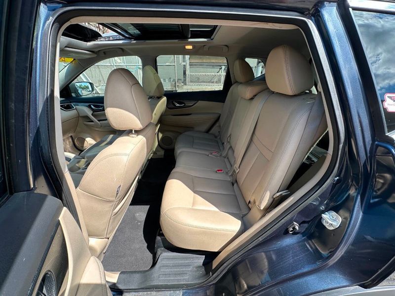 2016 Nissan Rogue AWD 4dr SL - 22905216 - 17