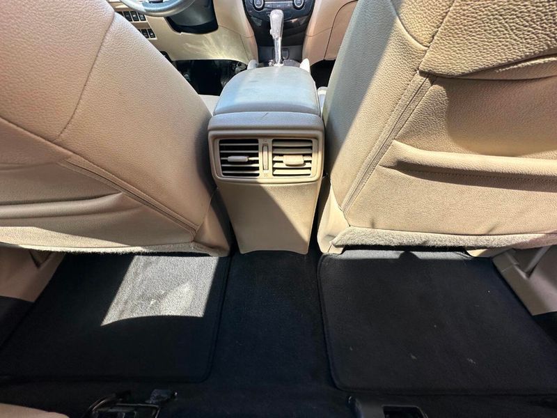 2016 Nissan Rogue AWD 4dr SL - 22905216 - 23