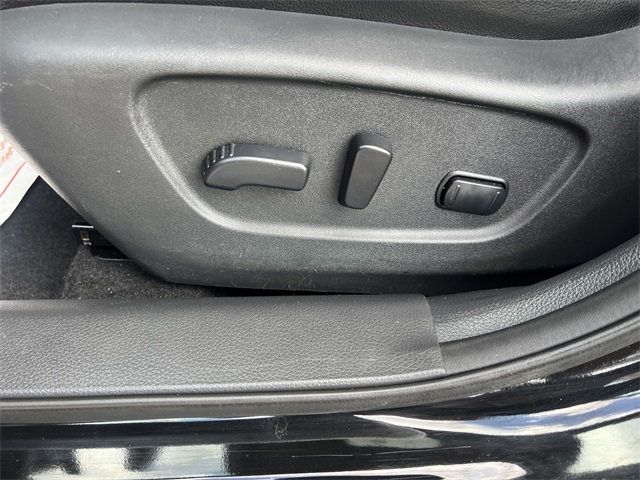 2016 Nissan Rogue SL photo 11