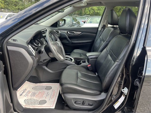 2016 Nissan Rogue SL photo 12