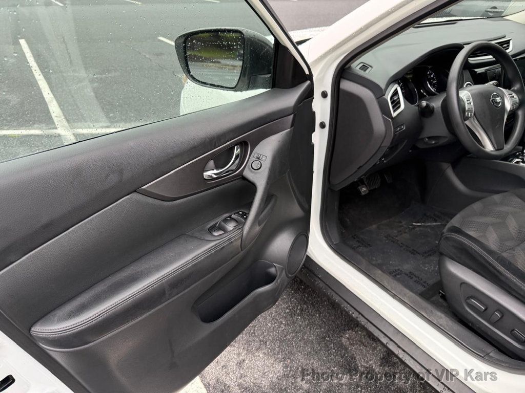 2016 Nissan Rogue AWD 4dr SV - 23041941 - 10