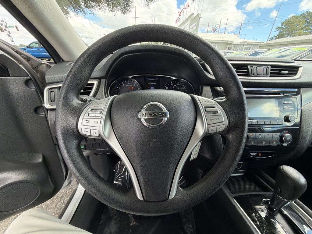 Nissan Rogue FWD 4dr S photo 15