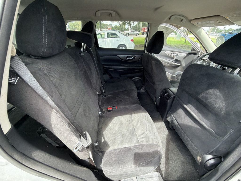 Nissan Rogue FWD 4dr S photo 21