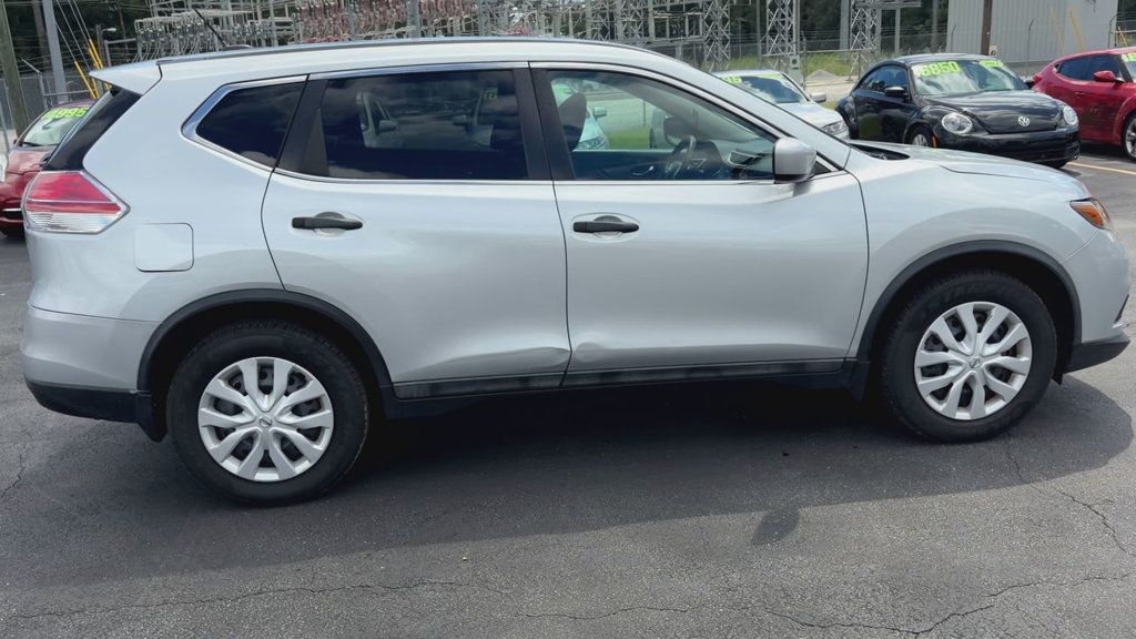 Nissan Rogue FWD 4dr S photo 9