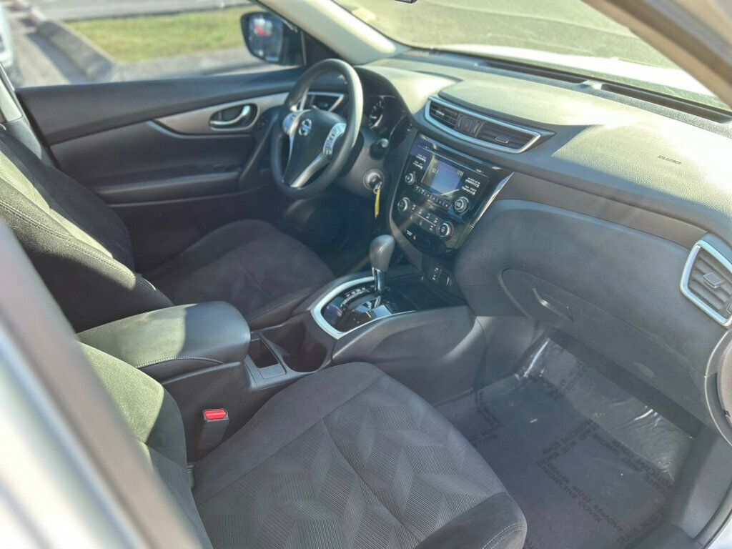 2016 Nissan Rogue FWD 4dr S - 22943234 - 10
