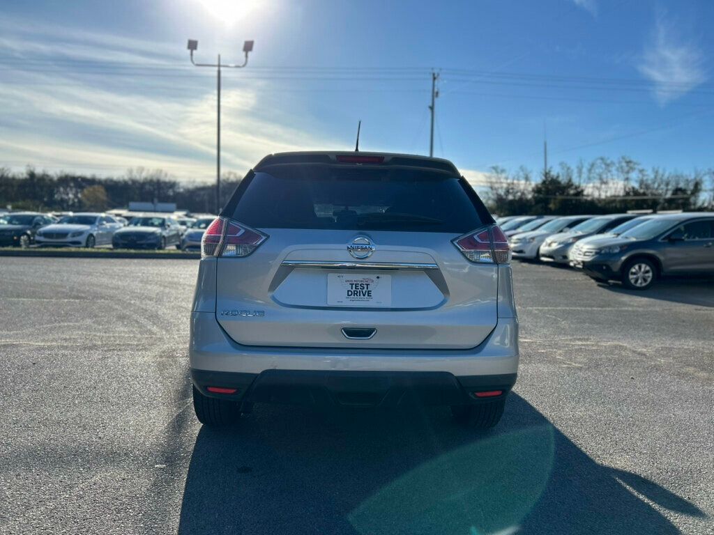 2016 Nissan Rogue FWD 4dr S - 22943234 - 5