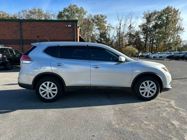 2016 Nissan Rogue FWD 4dr S - 22943234 - 7