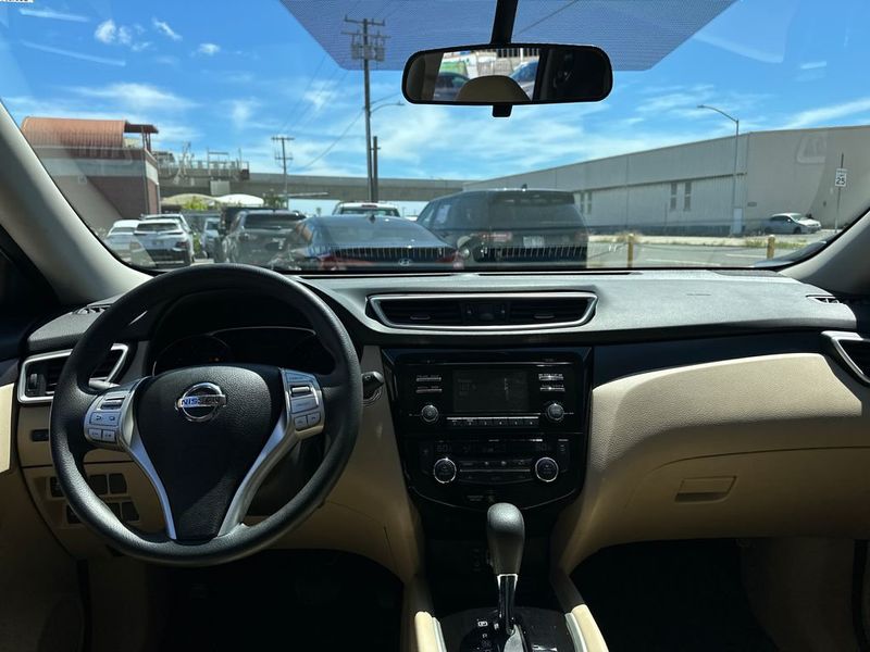 2016 Nissan Rogue FWD 4dr SV - 23008584 - 13