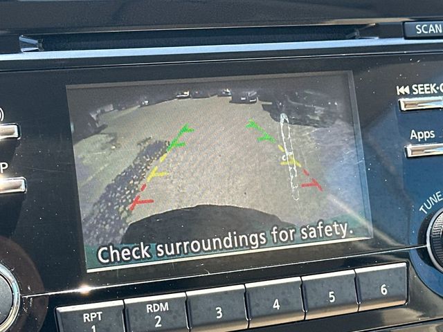 2016 Nissan Rogue FWD 4dr SV - 23008584 - 16