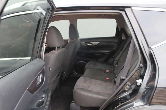 2016 Nissan Rogue FWD 4dr SV - 22980698 - 6